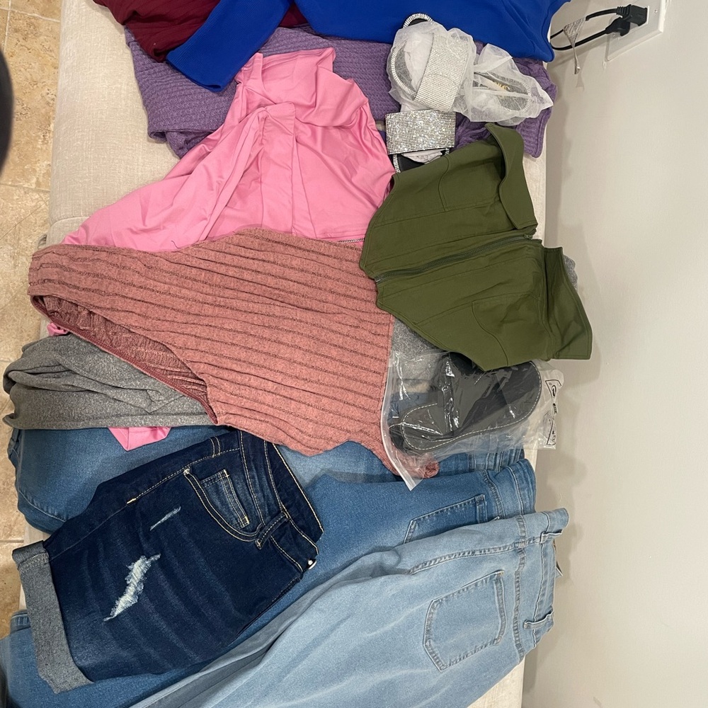Clothes pack, 17 items